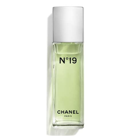 chanel no 19 perfume history